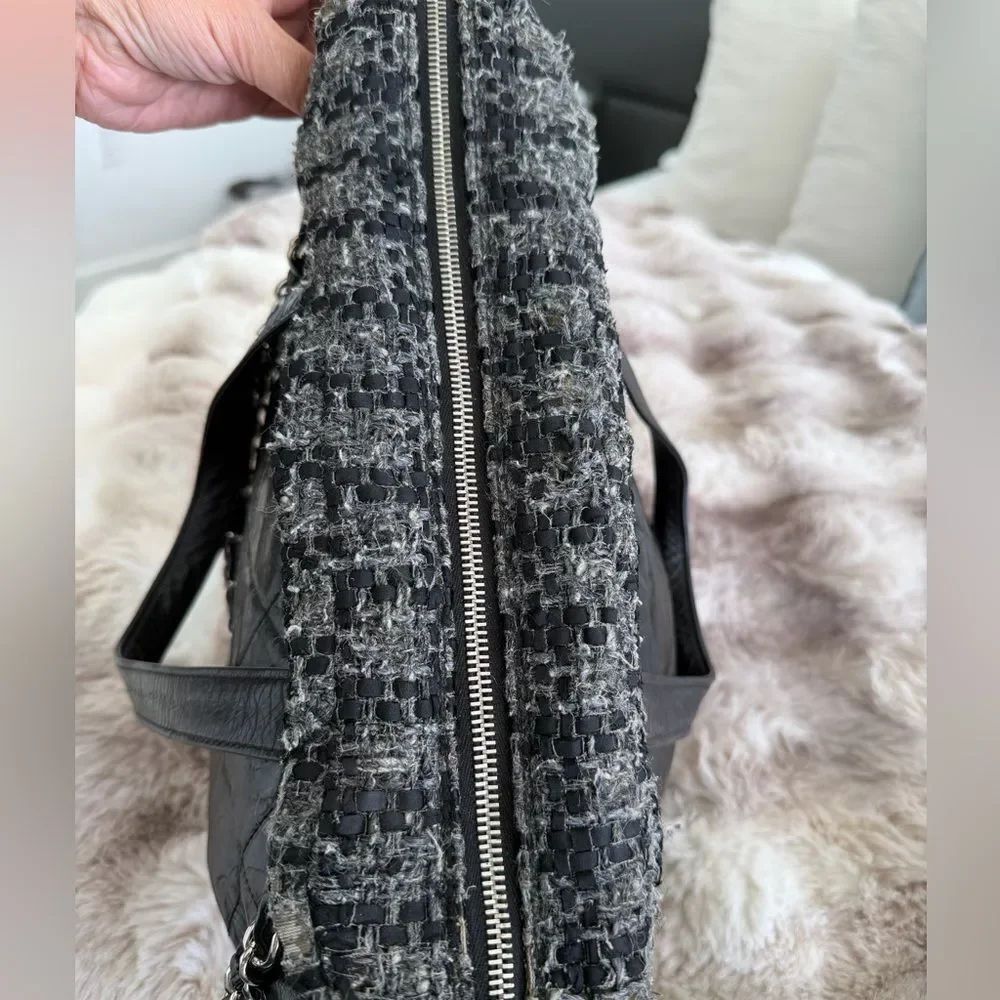 CHANEL Black Quilted Tote with Chain Detail - Picture 10 of 17
